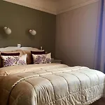 The Shores 5*