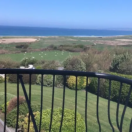 The Shores Bed & Breakfast 3*