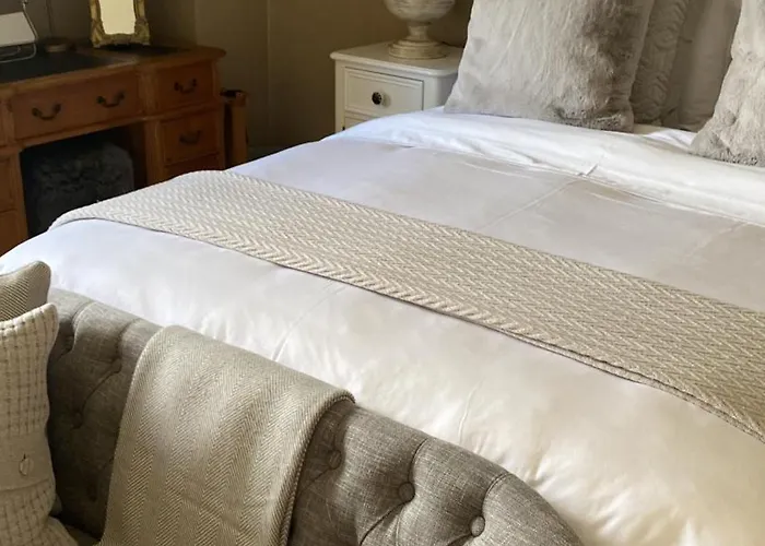 לינה וארוחת בוקר The Shores